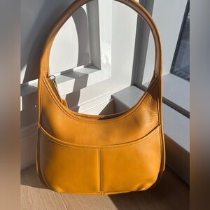 Vintage coach ergo 9033 yellow rare color